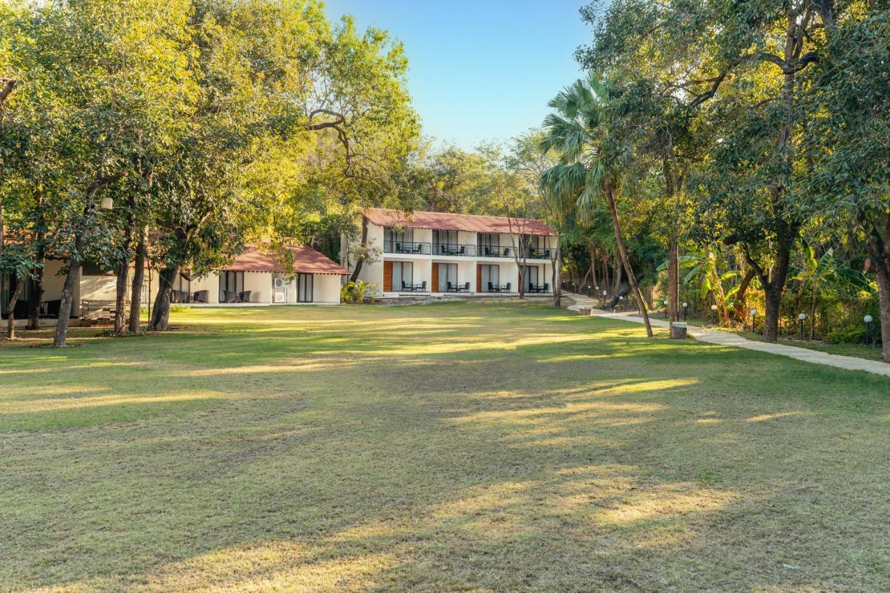 Aranya Vilas - A Nature Resort Udaipur Exterior foto